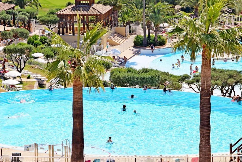 Dans Un Cadre D'Exception, Vue Mer Panoramique A Agay Cote D'Azur, Village Vacances Cap Esterel, T2 Avec Jardin, Golf, Climatisation, Wifi, 5 Piscines Saint-Raphaël エクステリア 写真