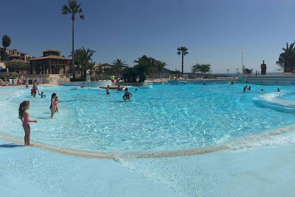 Dans Un Cadre D'Exception, Vue Mer Panoramique A Agay Cote D'Azur, Village Vacances Cap Esterel, T2 Avec Jardin, Golf, Climatisation, Wifi, 5 Piscines Saint-Raphaël エクステリア 写真