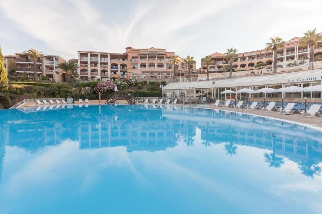 Dans Un Cadre D'Exception, Vue Mer Panoramique A Agay Cote D'Azur, Village Vacances Cap Esterel, T2 Avec Jardin, Golf, Climatisation, Wifi, 5 Piscines Saint-Raphaël エクステリア 写真