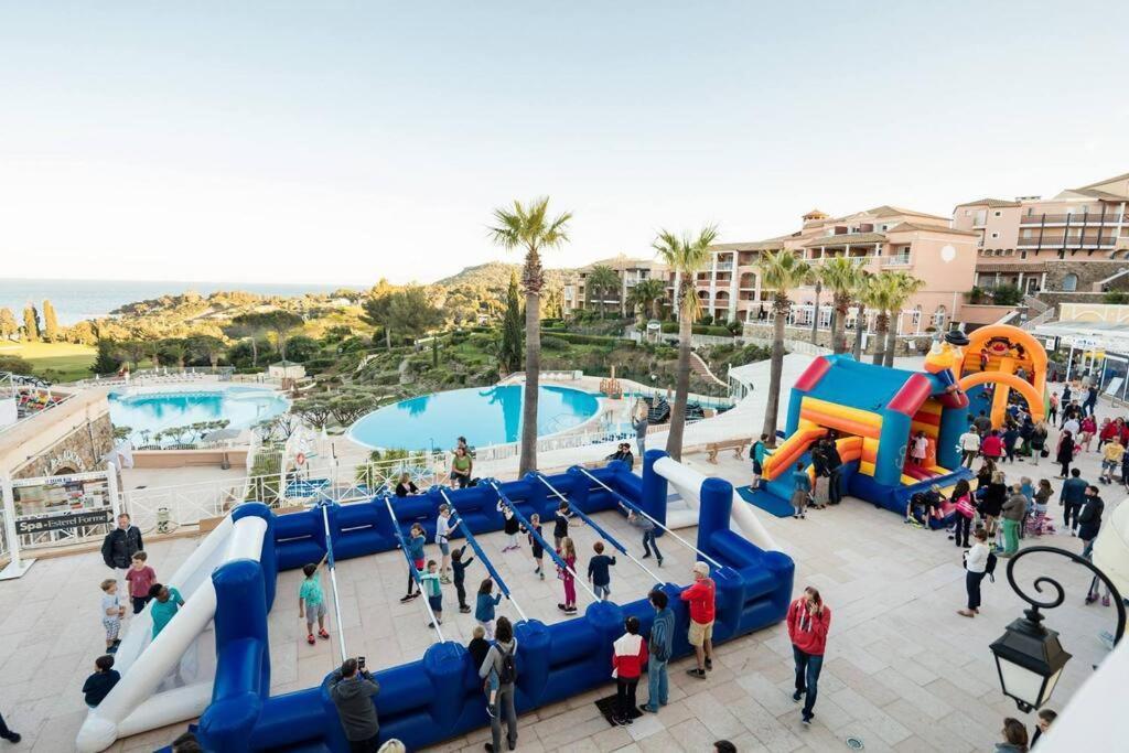 Dans Un Cadre D'Exception, Vue Mer Panoramique A Agay Cote D'Azur, Village Vacances Cap Esterel, T2 Avec Jardin, Golf, Climatisation, Wifi, 5 Piscines Saint-Raphaël エクステリア 写真