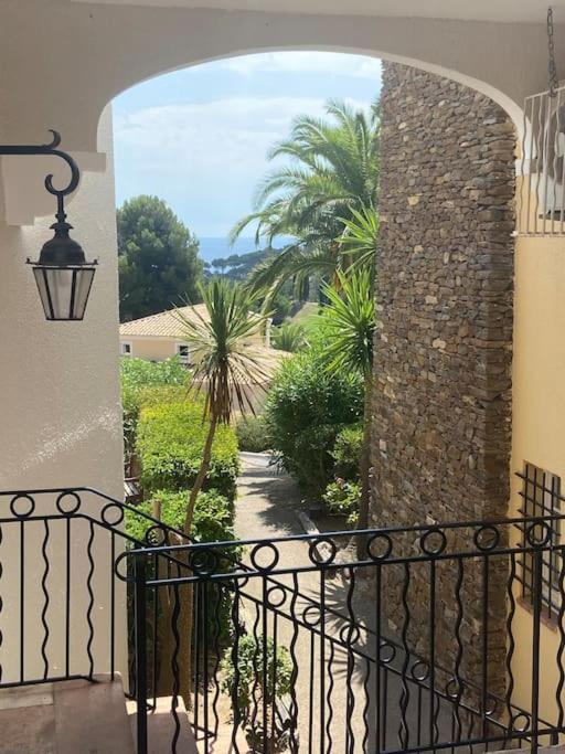 Dans Un Cadre D'Exception, Vue Mer Panoramique A Agay Cote D'Azur, Village Vacances Cap Esterel, T2 Avec Jardin, Golf, Climatisation, Wifi, 5 Piscines Saint-Raphaël エクステリア 写真