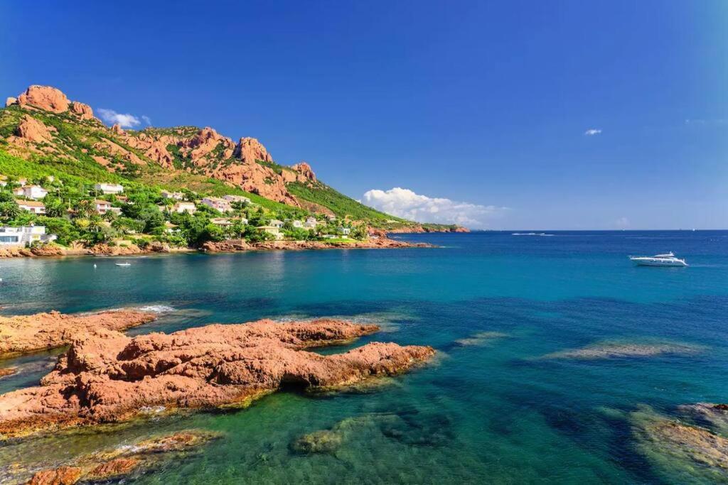 Dans Un Cadre D'Exception, Vue Mer Panoramique A Agay Cote D'Azur, Village Vacances Cap Esterel, T2 Avec Jardin, Golf, Climatisation, Wifi, 5 Piscines Saint-Raphaël エクステリア 写真