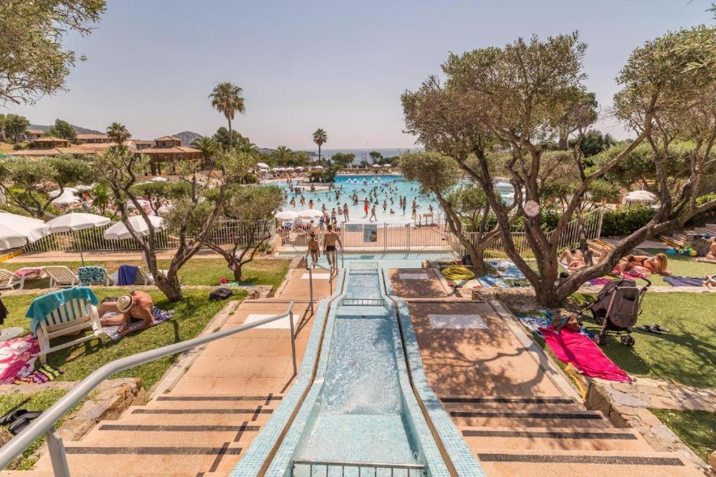 Dans Un Cadre D'Exception, Vue Mer Panoramique A Agay Cote D'Azur, Village Vacances Cap Esterel, T2 Avec Jardin, Golf, Climatisation, Wifi, 5 Piscines Saint-Raphaël エクステリア 写真