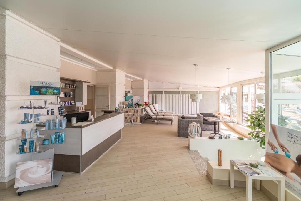 Dans Un Cadre D'Exception, Vue Mer Panoramique A Agay Cote D'Azur, Village Vacances Cap Esterel, T2 Avec Jardin, Golf, Climatisation, Wifi, 5 Piscines Saint-Raphaël エクステリア 写真