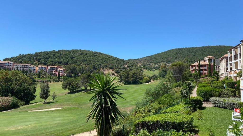 Dans Un Cadre D'Exception, Vue Mer Panoramique A Agay Cote D'Azur, Village Vacances Cap Esterel, T2 Avec Jardin, Golf, Climatisation, Wifi, 5 Piscines Saint-Raphaël エクステリア 写真
