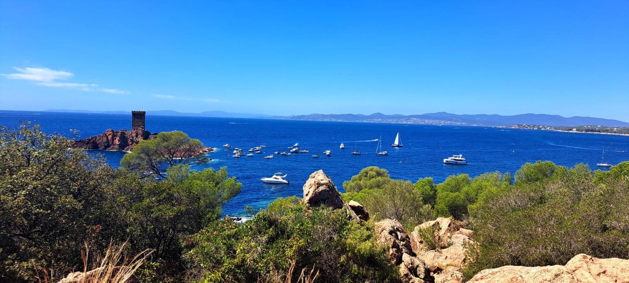 Dans Un Cadre D'Exception, Vue Mer Panoramique A Agay Cote D'Azur, Village Vacances Cap Esterel, T2 Avec Jardin, Golf, Climatisation, Wifi, 5 Piscines Saint-Raphaël エクステリア 写真